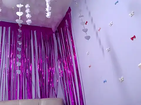 Snapshot of Cherrythx chatting on 11-04-25, 12:26 Cherrythx online show from 11-04-25, 12:26