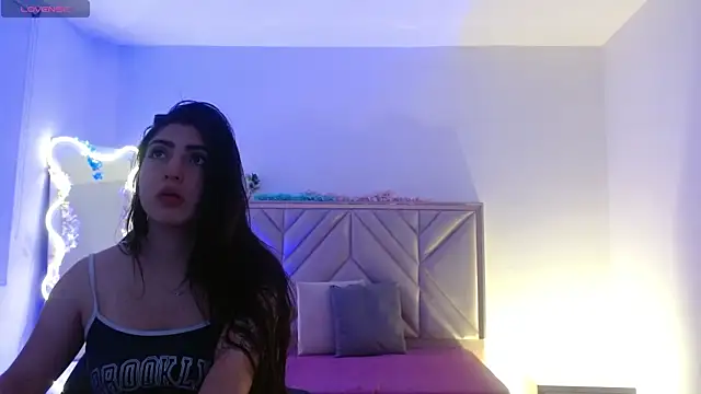 Ixchel tay online show from 11-23-25, 04:01