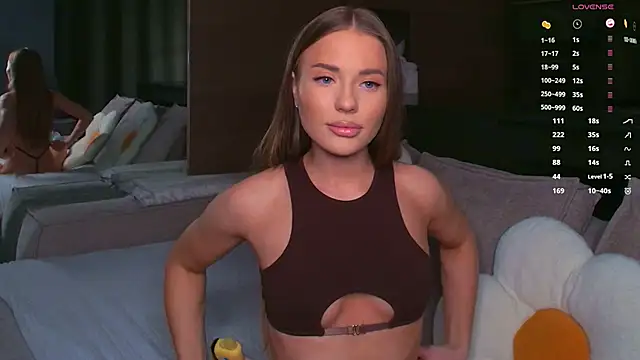 Snapshot of AlexisGraysX chatting on 09-11-25, 10:43 AlexisGraysX online show from 09-11-25, 10:43