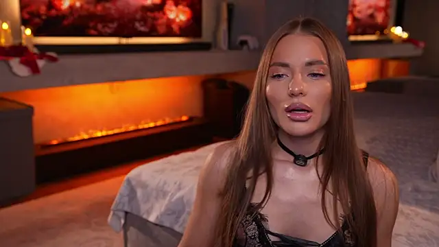 Snapshot of AlexisGraysX chatting on 11-12-25, 10:09 AlexisGraysX online show from 11-12-25, 10:09