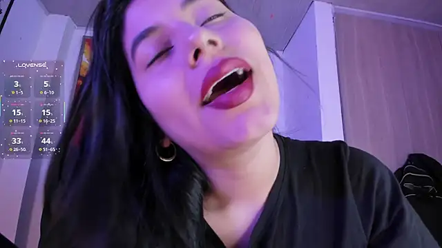 violet blaze online show from 11-24-25, 10:26