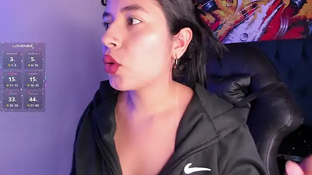 violet blaze online show from 11-30-25, 06:28