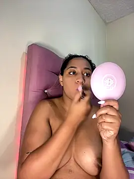 Snapshot of jesicamonroe44 chatting on 12-18-25, 01:28 jesicamonroe44 online show from 12-18-25, 01:28