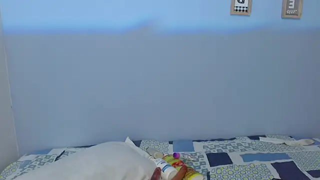 Snapshot of luna_hawks chatting on 10-14-25, 03:40 luna hawks online show from 10-14-25, 03:40