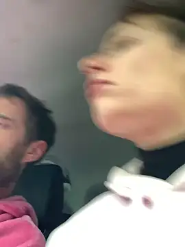 GoldenPussy1329 online show from 11-25-25, 11:43