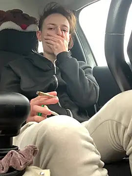 GoldenPussy1329 online show from 01-17-26, 03:06