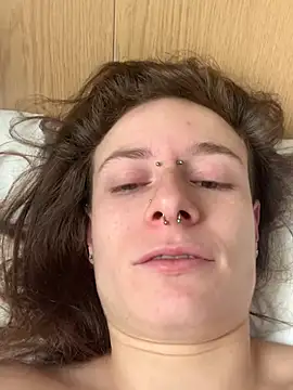 GoldenPussy1329 online show from 02-13-26, 11:28