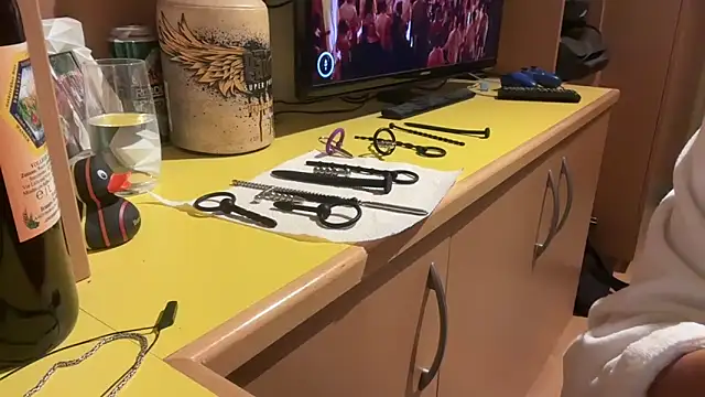 sounder000 online show from 05-17-26, 08:49