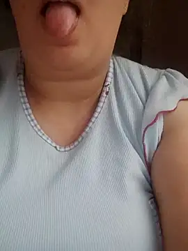 Snapshot of emanittabella123 chatting on 10-17-25, 04:26 emanittabella123 online show from 10-17-25, 04:26