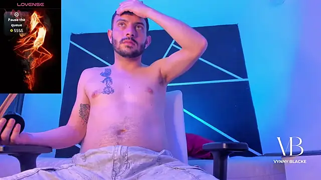 VynnyBlacke  online show from 12-16-25, 08:47