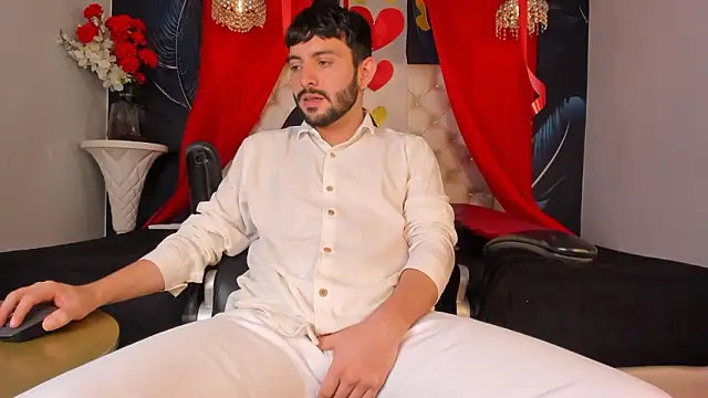 VynnyBlacke  online show from 02-15-26, 05:04