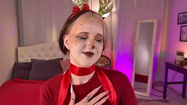 luna son online show from 12-15-25, 09:19