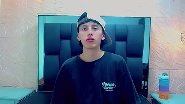 thaigo twink38 online show from 11-26-25, 05:30