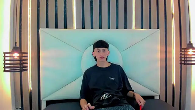 thaigo twink38 online show from 04-23-26, 04:46