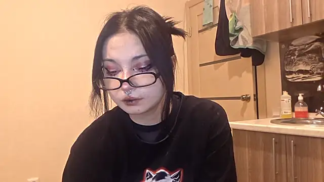 Beeping Creature online show from 02-12-26, 04:24