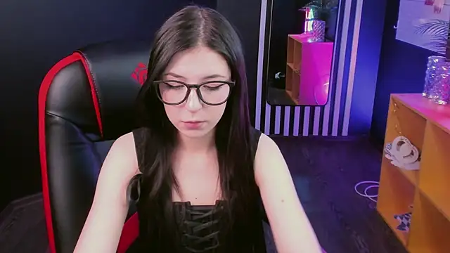 Snapshot of Azaliya_Haze chatting on 10-03-25, 10:23 Azaliya Haze online show from 10-03-25, 10:23