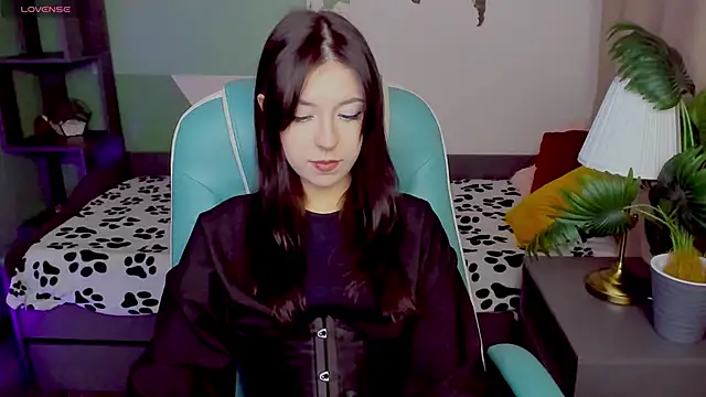 Azaliya Haze online show from 11-20-25, 08:19