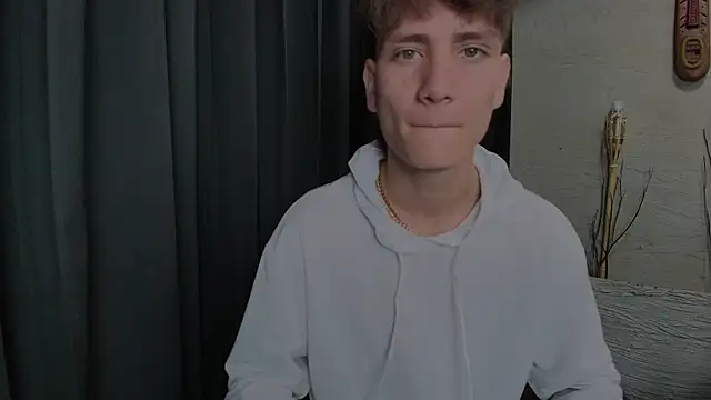 ZackMaye online show from 10-08-25, 03:26