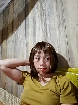 Tuyet xx online show from 10-31-25, 02:18