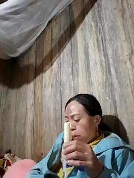 Tuyet xx online show from 11-26-25, 04:02