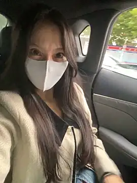 xiaojiu-6 online show from 10-19-25, 07:20