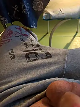 SugaryFinder1 online show from 02-12-26, 03:07