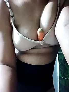 sweetysmita online show from 10-26-25, 08:37