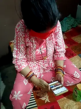 Snapshot of Hot__bhabhi_99 chatting on 10-04-25, 07:50 Hot bhabhi 99 online show from 10-04-25, 07:50