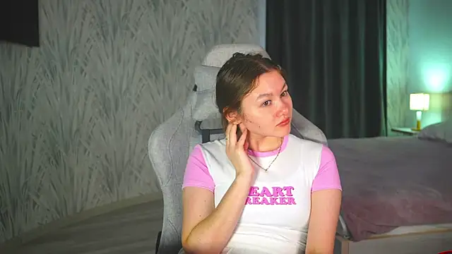 LewisThrone online show from 09-28-25, 04:29