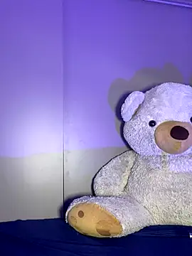 EmilyZuits online show from 10-03-25, 08:50