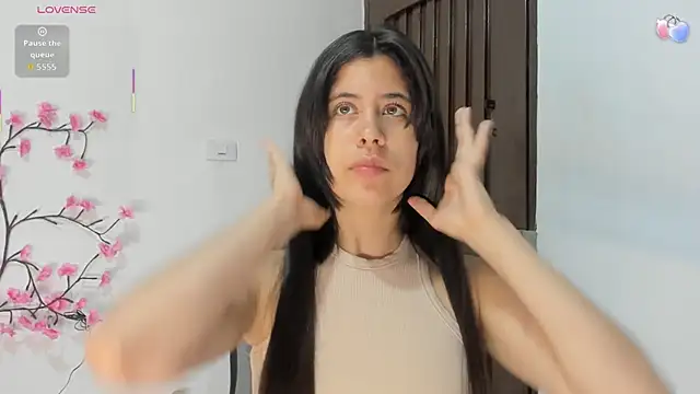 Snapshot of KendallMiller2 chatting on 10-22-25, 07:02 KendallMiller2 online show from 10-22-25, 07:02