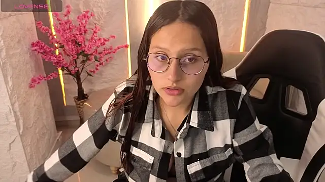 Nyx Tamy Tx  online show from 10-15-25, 01:11