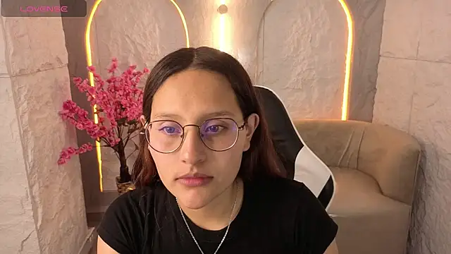 Nyx Tamy Tx  online show from 10-20-25, 01:00