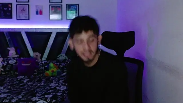 Snapshot of Sebasxxl12 chatting on 10-09-25, 03:37 Sebasxxl12 online show from 10-09-25, 03:37