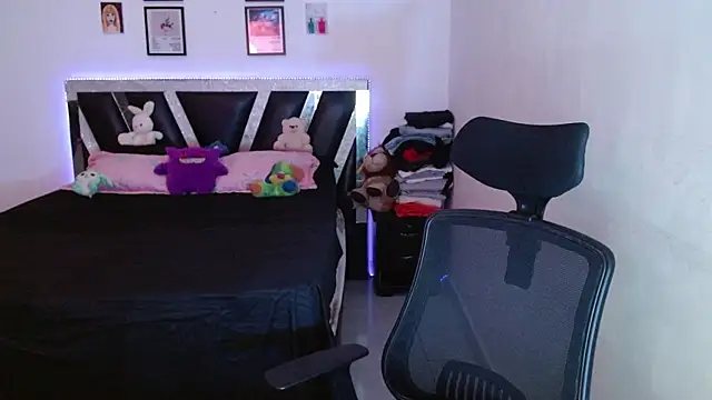 Sebasxxl12 online show from 04-25-26, 09:23