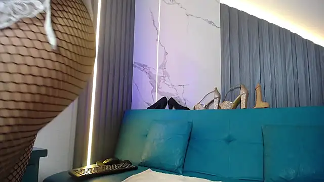 Snapshot of chloe__Jones_ chatting on 11-07-25, 12:38 chloe Jones online show from 11-07-25, 12:38