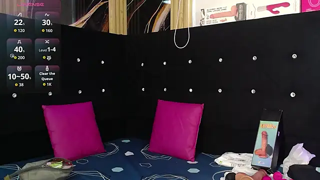 Snapshot of chloe__Jones_ chatting on 07-21-26, 01:24 chloe Jones online show from 07-21-26, 01:24