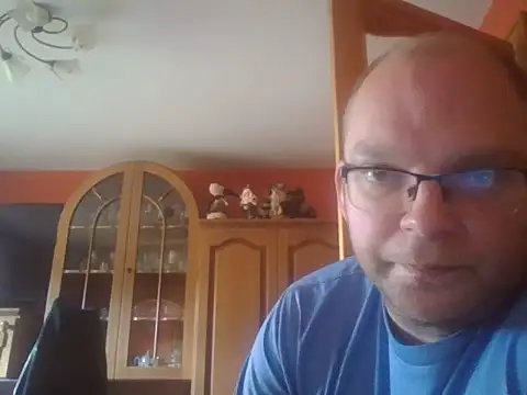 Rado2812 online show from 06-11-26, 07:28