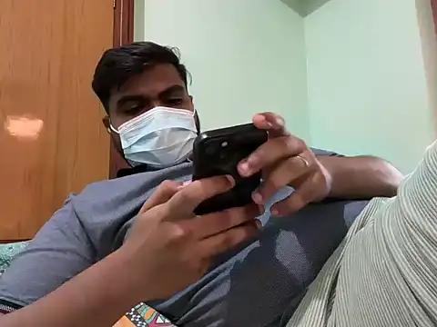 Snapshot of Romeo_Sam2 chatting on 09-29-25, 08:19 Romeo Sam2 online show from 09-29-25, 08:19