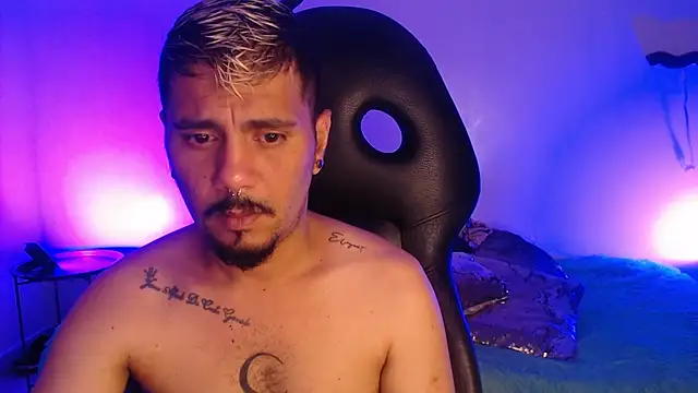 Snapshot of GSUS_PATRICK chatting on 10-20-25, 01:11 GSUS PATRICK online show from 10-20-25, 01:11