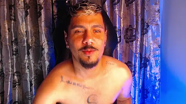 Snapshot of GSUS_PATRICK chatting on 10-26-25, 03:45 GSUS PATRICK online show from 10-26-25, 03:45