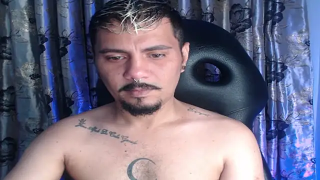 Snapshot of GSUS_PATRICK chatting on 10-27-25, 07:01 GSUS PATRICK online show from 10-27-25, 07:01