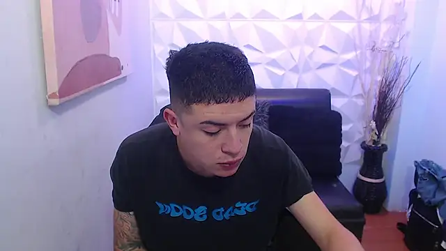 Adam Blaze online show from 09-30-25, 04:23