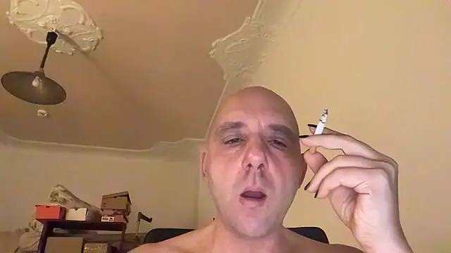 Snapshot of francescaloveher chatting on 09-27-25, 10:37 francescaloveher online show from 09-27-25, 10:37