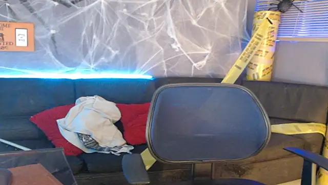 Kuregari xs online show from 10-25-25, 04:42