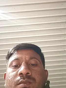 SlipperyRebound0 online show from 12-15-25, 03:05