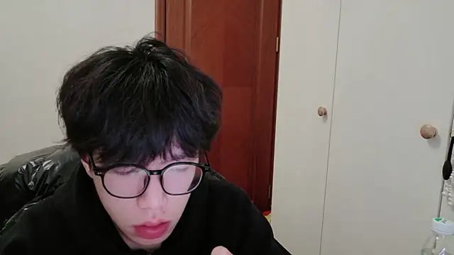 hangzi-0011 online show from 12-18-25, 11:16