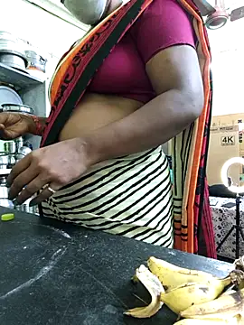 Snapshot of Tamilselviroja- chatting on 10-06-25, 04:48 Tamilselviroja- online show from 10-06-25, 04:48