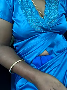 Snapshot of Tamilselviroja- chatting on 10-13-25, 03:45 Tamilselviroja- online show from 10-13-25, 03:45