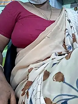 Snapshot of Tamilselviroja- chatting on 10-17-25, 03:58 Tamilselviroja- online show from 10-17-25, 03:58